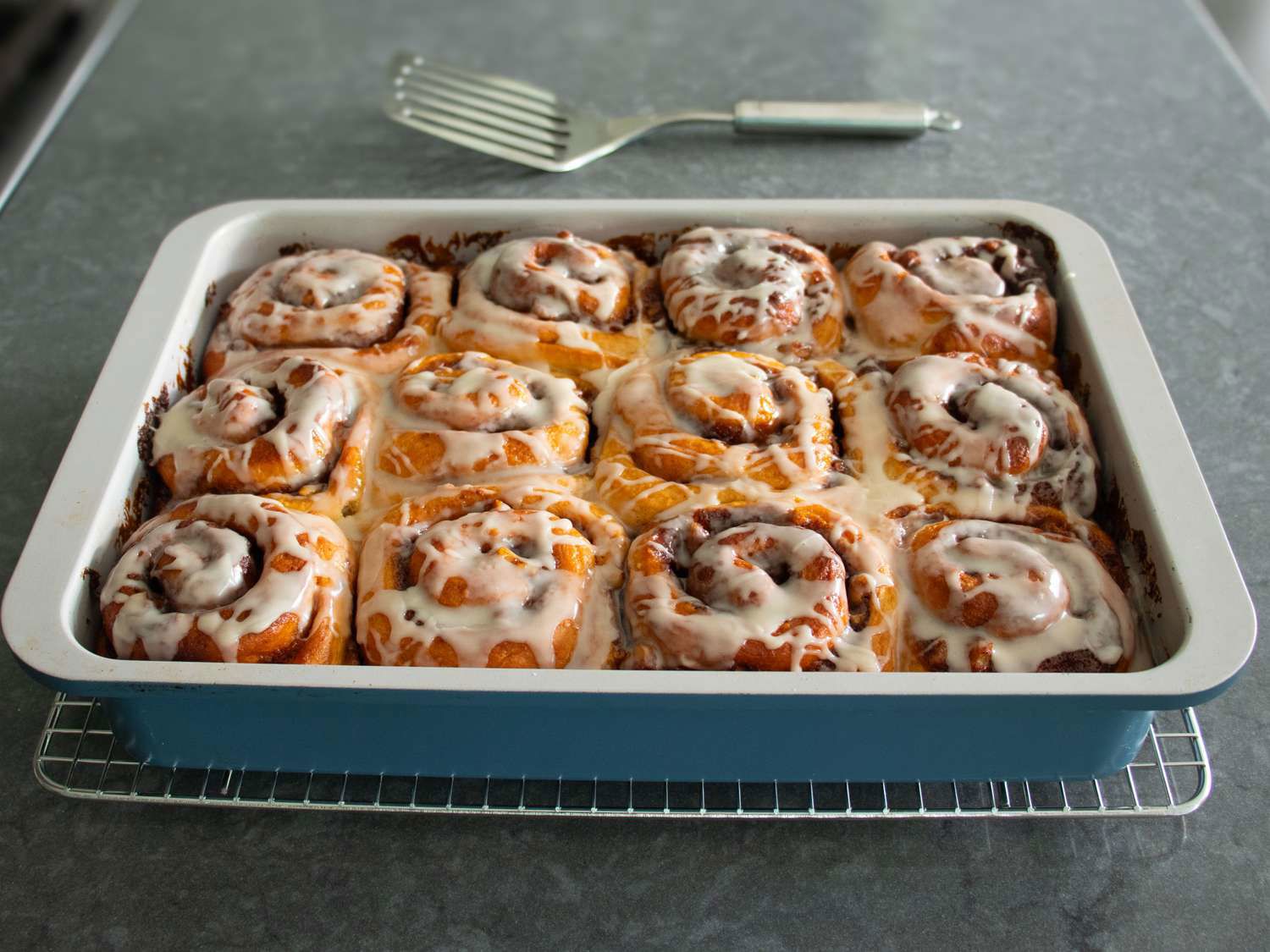 Apple ‘Cider Bath’ Cinnamon Rolls