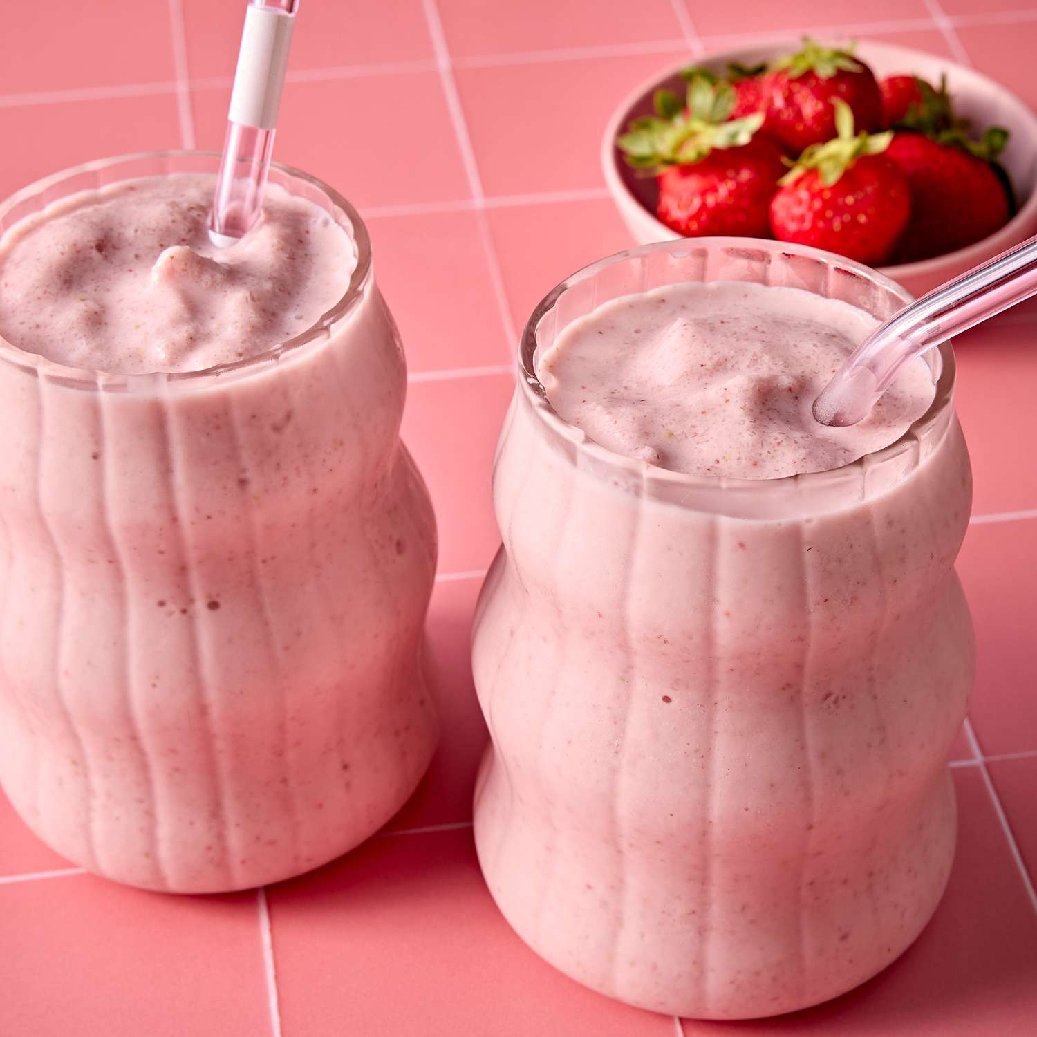 High-Protein Strawberry Oatmeal Smoothie
